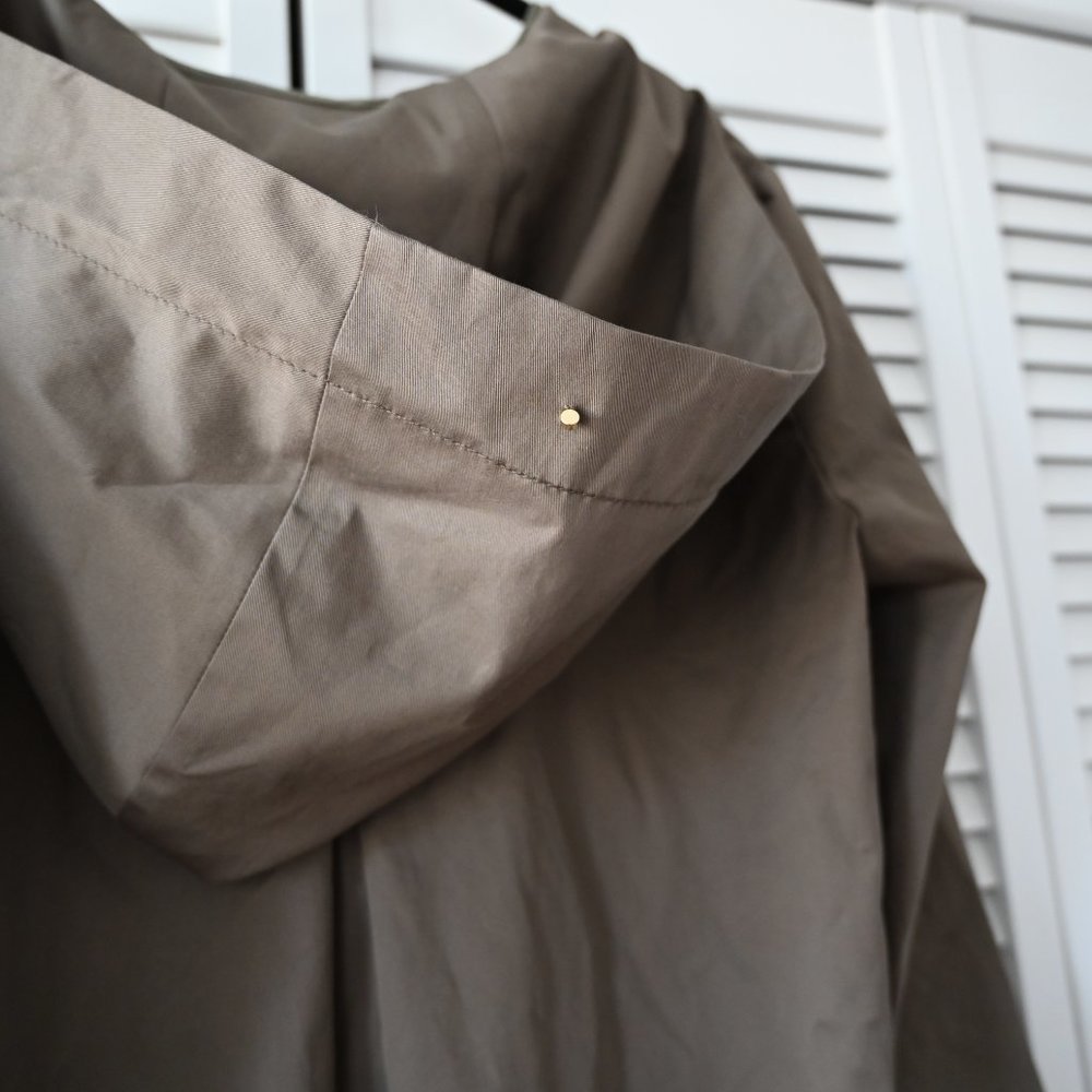 Cuyana Pleat Back Anorak in Brown | Medium - Picture 13 of 16